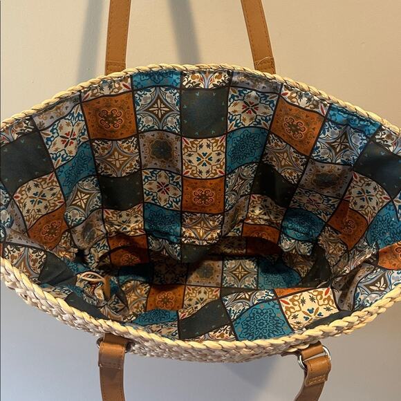 Disney's Coronado Springs Resort Straw Tote Bag - Picture 4 of 11